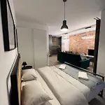 Rondo Daszynskiego Kolejowa Expo Apartmán
