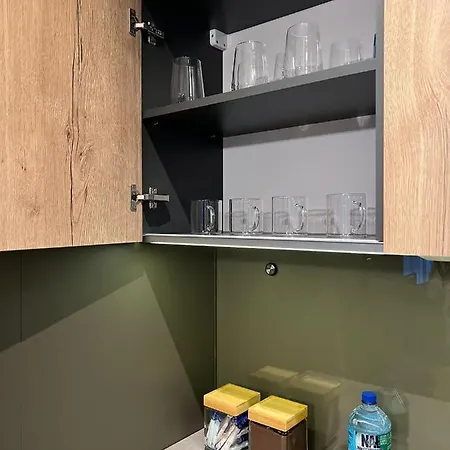 Kolejowa Hub Expo Апартаменты